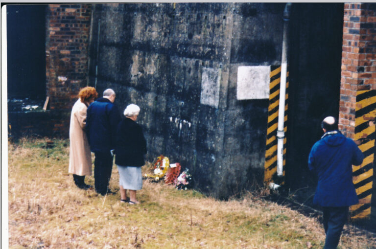 1994 Remembrance of 1944 explosion at Broughton Moor WW2 munitions dump congregation 5