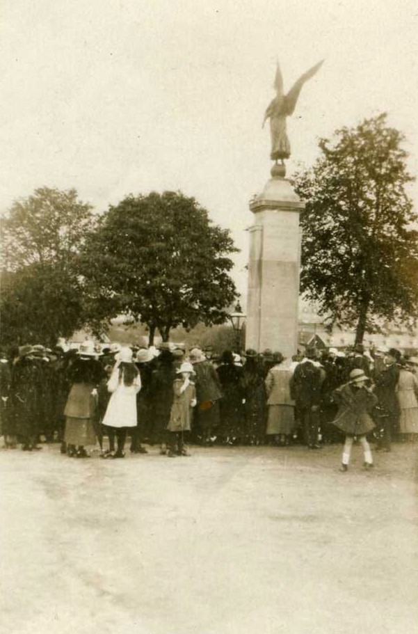 Station Road War Memorial unveiled 24th September 1922